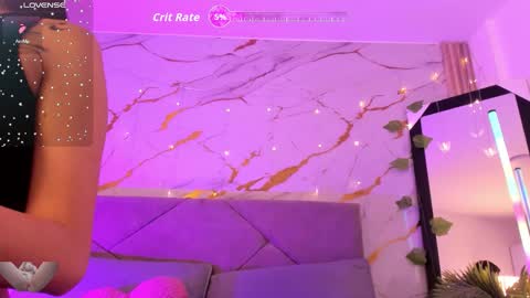 Snapshot of ahri_roux chatting on 01.10.26 ahry online show from 01.10.26