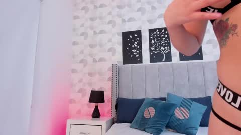 Snapshot of ahsly_ms chatting on 02.22.25 ahsly_ms online show from 02.22.25