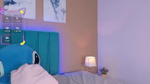 Ahvi Ebony online show from 01.12.26