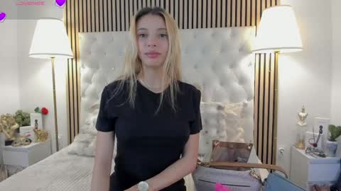 Snapshot of ai_bamby chatting on 06.07.26 Sarah online show from 06.07.26