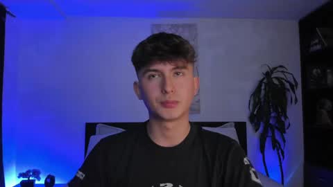 Snapshot of aidan_hale chatting on 01.28.25 A H online show from 01.28.25