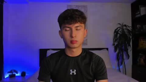 Snapshot of aidan_hale chatting on 02.11.25 A H online show from 02.11.25