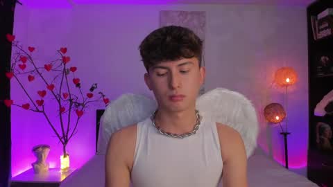 Snapshot of aidan_hale chatting on 02.15.25 A H online show from 02.15.25