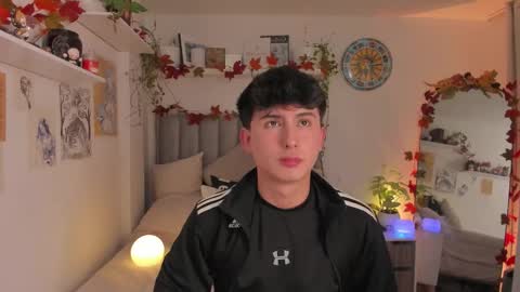 Snapshot of aidan_hale chatting on 11.12.25 A H online show from 11.12.25