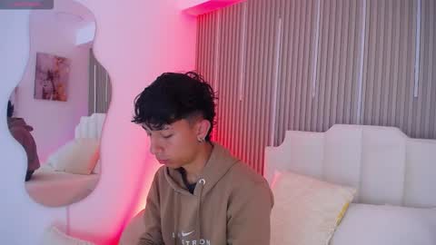 Snapshot of aiden_rivers_ chatting on 03.24.26 Aiden online show from 03.24.26