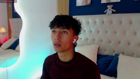 Snapshot of aiden_rivers_ chatting on 03.28.26 Aiden online show from 03.28.26