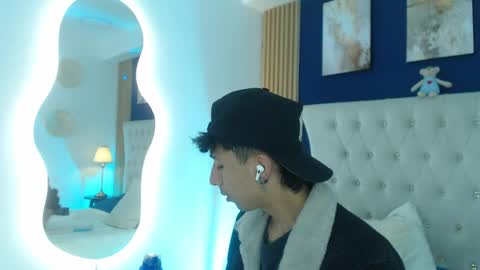 Snapshot of aiden_rivers_ chatting on 04.01.26 Aiden online show from 04.01.26