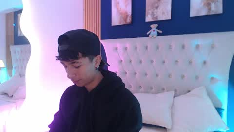 Snapshot of aiden_rivers_ chatting on 04.03.26 Aiden online show from 04.03.26