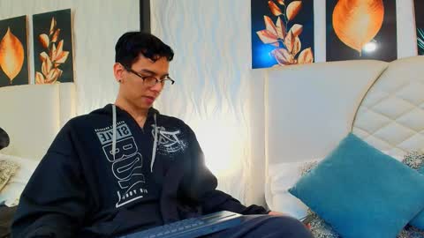 Snapshot of aiden_royce chatting on 10.15.25 aiden_royce online show from 10.15.25