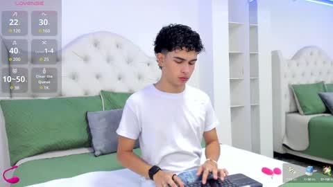 Aiden  online show from 01.30.25