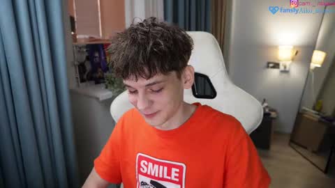 Snapshot of aiko_miracle chatting on 03.09.25 birthday here online show from 03.09.25