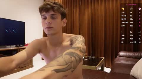 Snapshot of aiko_miracle chatting on 09.09.25 birthday here online show from 09.09.25