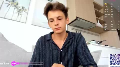 Snapshot of aiko_miracle chatting on 10.14.25 birthday here online show from 10.14.25