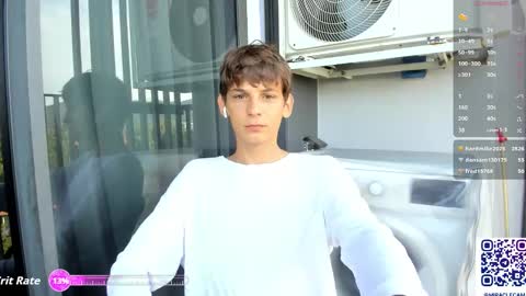 Snapshot of aiko_miracle chatting on 10.16.25 birthday here online show from 10.16.25