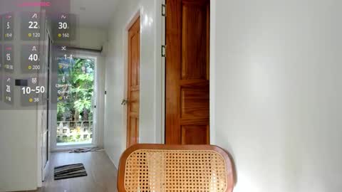 Snapshot of aiko_miracle chatting on 11.19.25 birthday here online show from 11.19.25