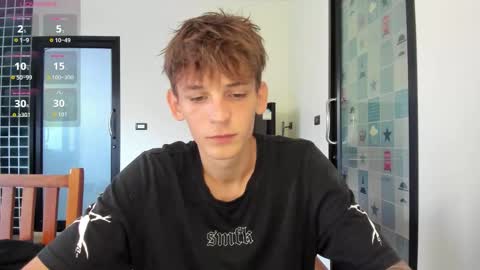 Snapshot of aiko_miracle chatting on 12.21.25 birthday here online show from 12.21.25