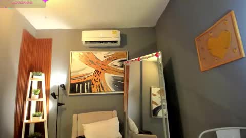 Snapshot of ailann_ chatting on 02.24.26 Alisson online show from 02.24.26