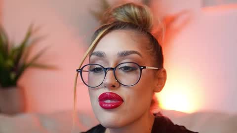  Aileen  online show from 10.20.25