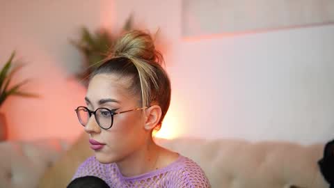  Aileen  online show from 11.22.25