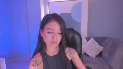  AILEEN VEGA  online show from 01.05.25