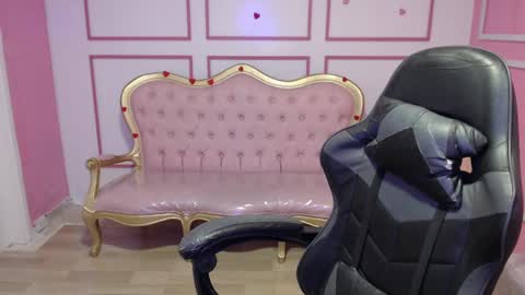 Ailen online show from 12.13.24