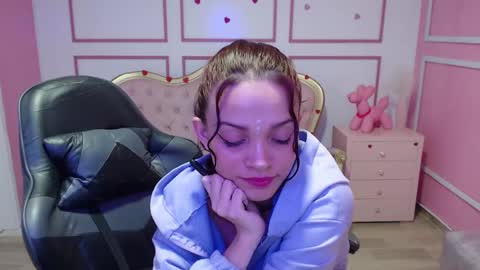 Ailen online show from 12.13.24