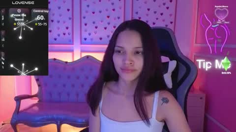 Snapshot of ailen_t_ chatting on 09.21.25 ailen online show from 09.21.25