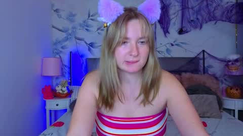 Snapshot of ailissa__fox chatting on 10.30.25 Alisa online show from 10.30.25