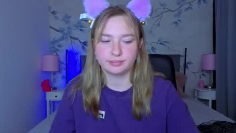 Snapshot of ailissa__fox chatting on 11.04.25 Alisa online show from 11.04.25