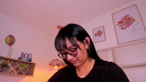 Snapshot of aily_yozuko chatting on 12.31.24 Aily Yozuko online show from 12.31.24