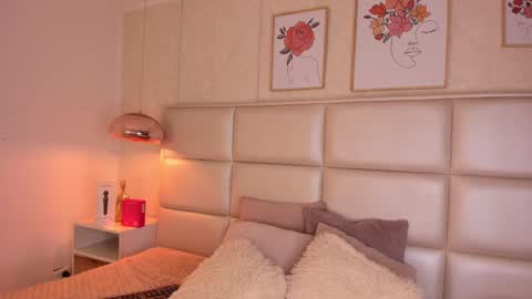 Snapshot of aily_yozuko chatting on 10.01.25 Aily Yozuko online show from 10.01.25