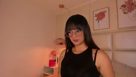 Snapshot of aily_yozuko chatting on 06.18.26 Aily Yozuko online show from 06.18.26