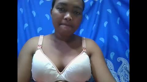 Snapshot of aimealdy chatting on 10.15.25 aimealdy online show from 10.15.25