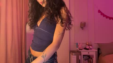 Snapshot of aimeclarks chatting on 03.02.26 Aime online show from 03.02.26