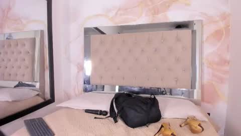 Snapshot of ainaah_ chatting on 02.02.26 Ainaah online show from 02.02.26