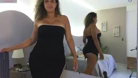 Snapshot of ainaah_ chatting on 02.26.26 Ainaah online show from 02.26.26