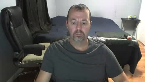 Daddy online show from 12.17.25