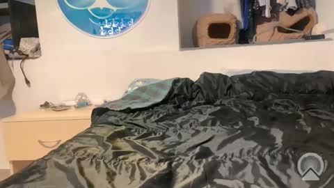 aircum99_ online show from 11.13.25