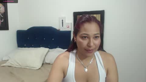 Snapshot of aisha_french chatting on 06.03.26 aisha_french online show from 06.03.26