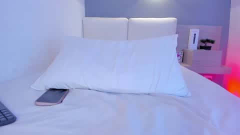 Snapshot of aisha_h chatting on 01.21.25 Aisha online show from 01.21.25