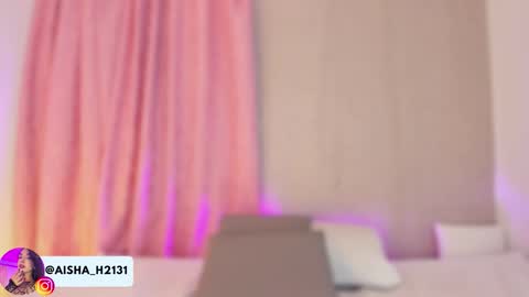 Snapshot of aisha_h chatting on 11.22.25 Aisha online show from 11.22.25