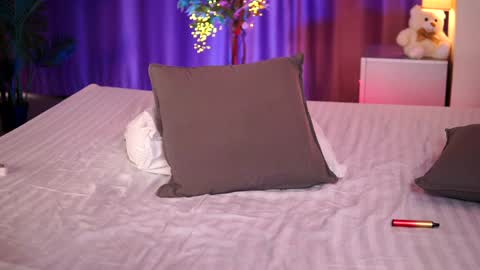 Lora online show from 02.03.25