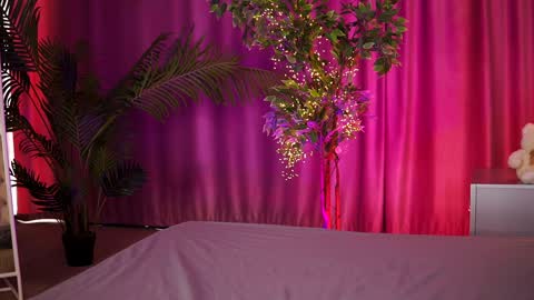 Lora online show from 02.06.25