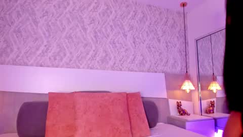 Snapshot of aishapeyton chatting on 10.09.25 Aisha online show from 10.09.25