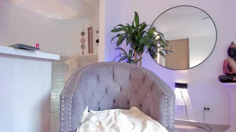 Aisha online show from 02.09.26