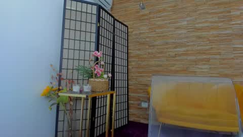 Aisha online show from 09.10.25