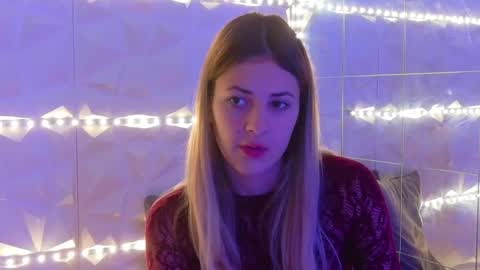 Aisha online show from 11.25.25