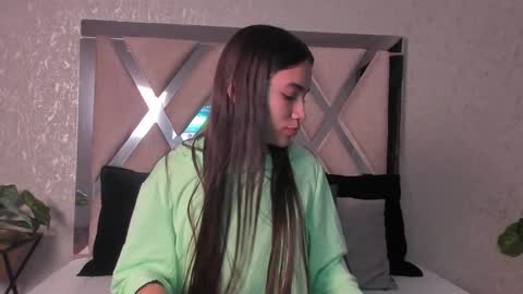 little aitana  online show from 02.08.25