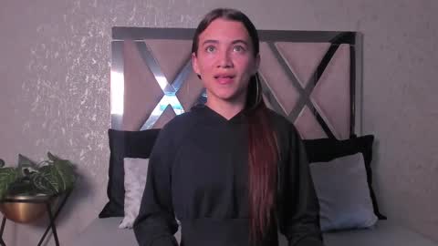 little aitana  online show from 03.01.25