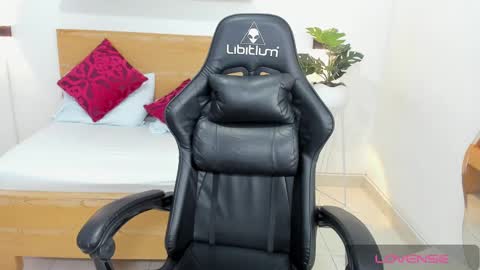 Aixa Burgos online show from 03.06.25